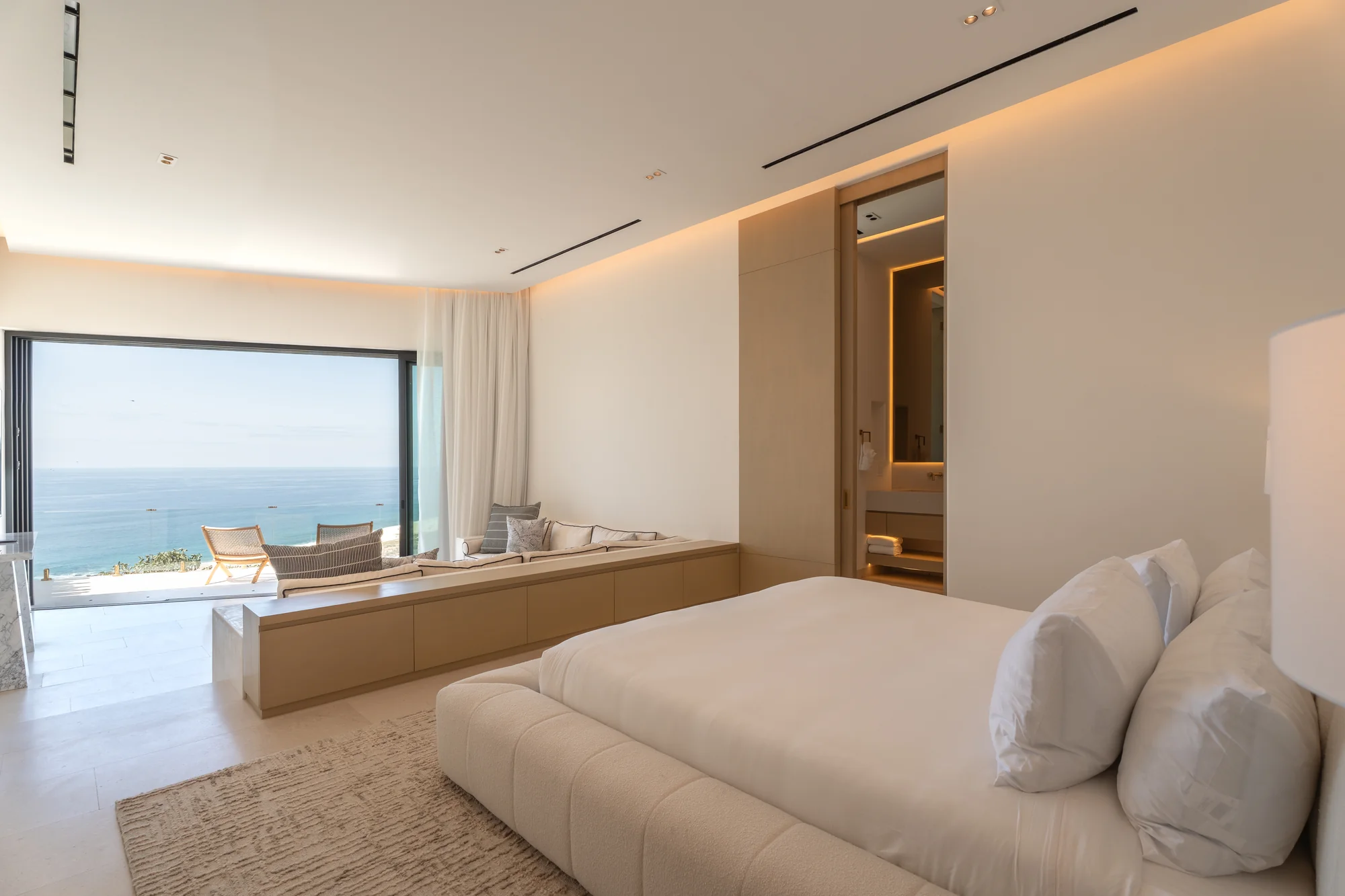 Pacific View Suite